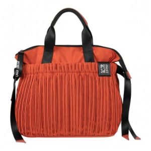 Bolso de mano estilo fruncido de Pepe Moll