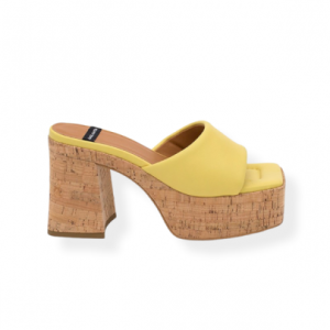 Zueco con tacón y plataforma
